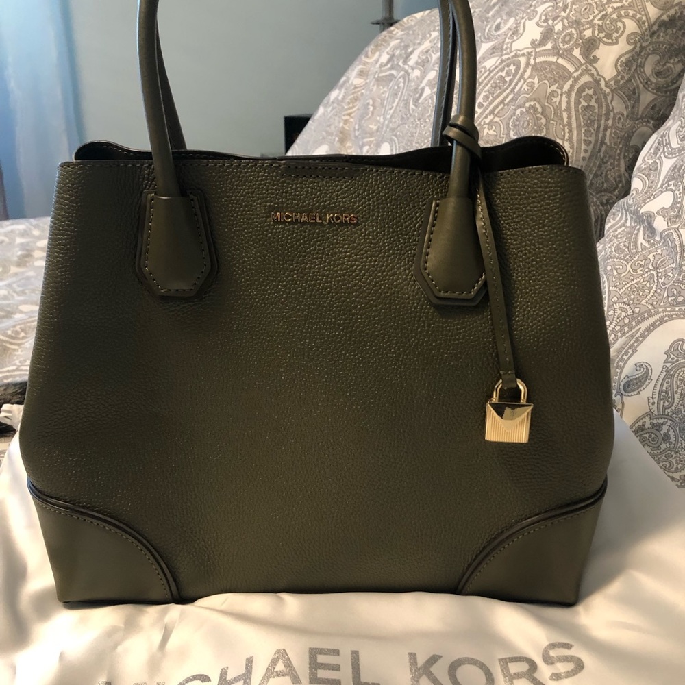 MICHAEL KORS military green handbag